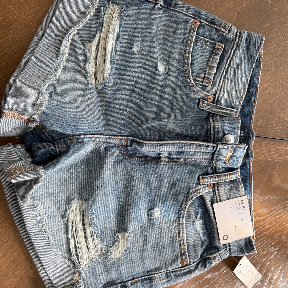 AREO mom short brand new